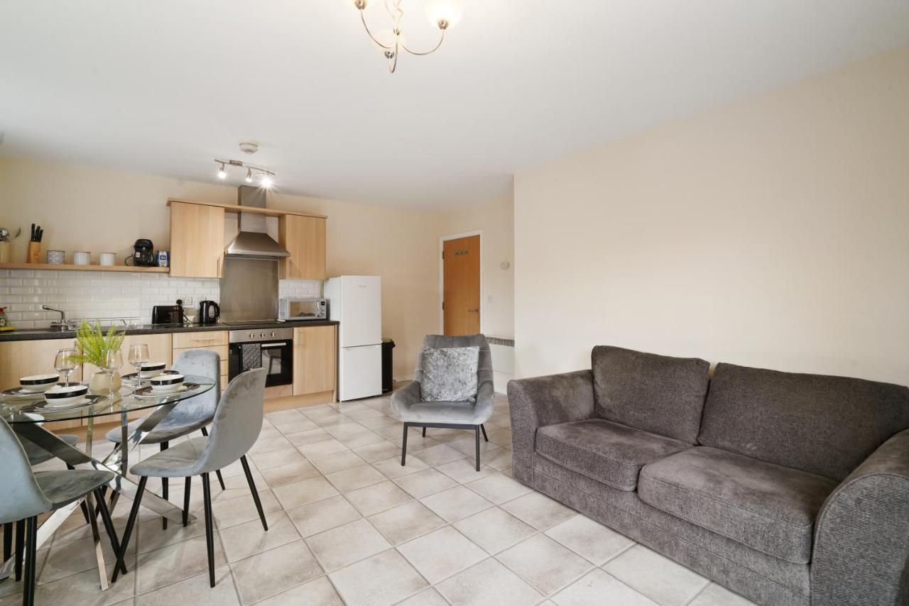 Peaceful 2Br Flat With Historic Bottle Kilns View & Free Parking Located Near City Centre Stoke-on-Trent Zewnętrze zdjęcie