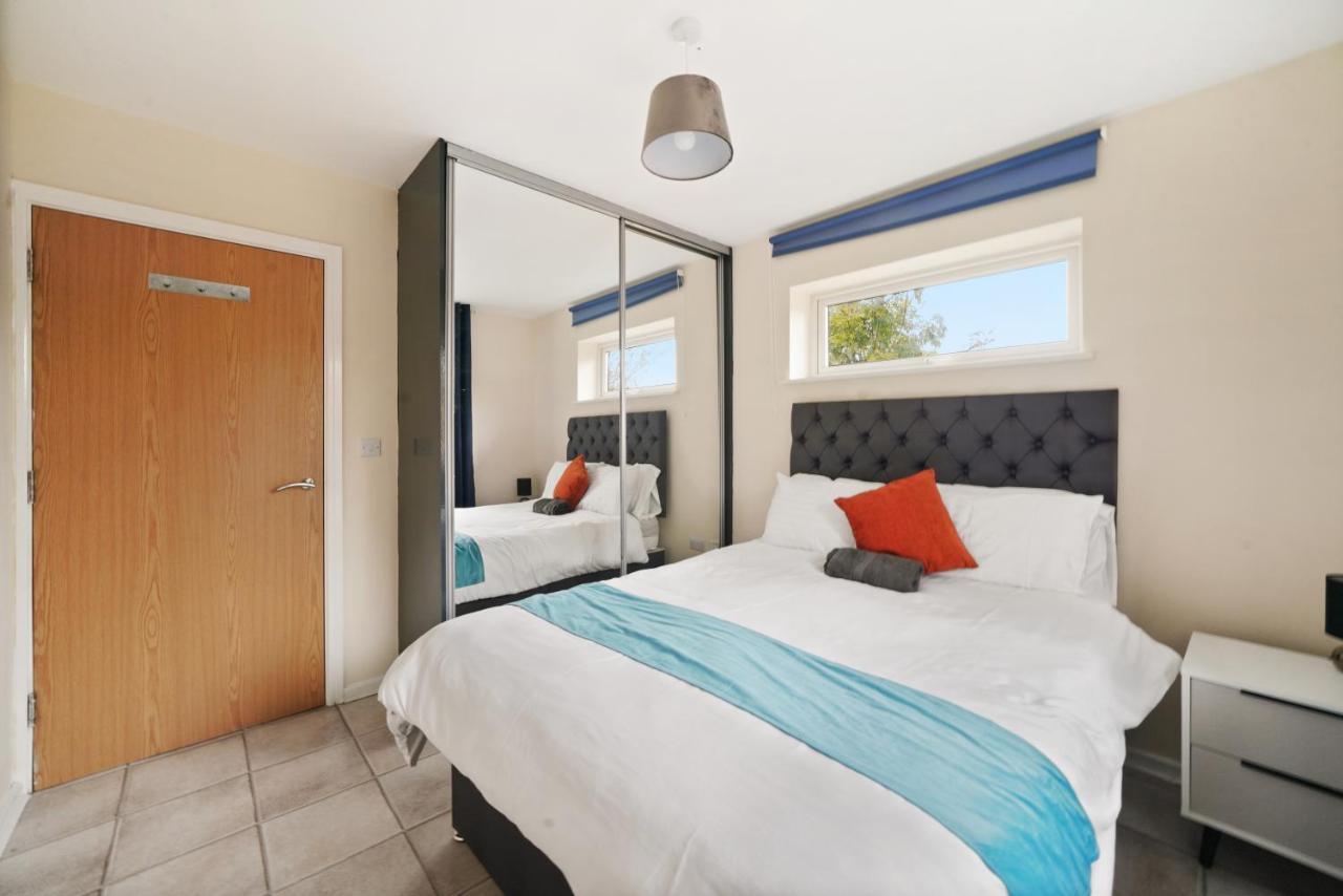 Peaceful 2Br Flat With Historic Bottle Kilns View & Free Parking Located Near City Centre Stoke-on-Trent Zewnętrze zdjęcie